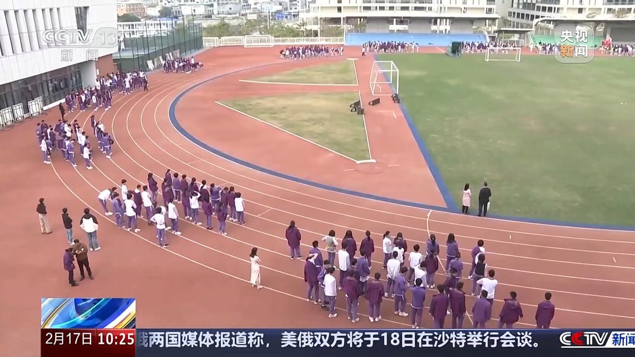 使得活塞在